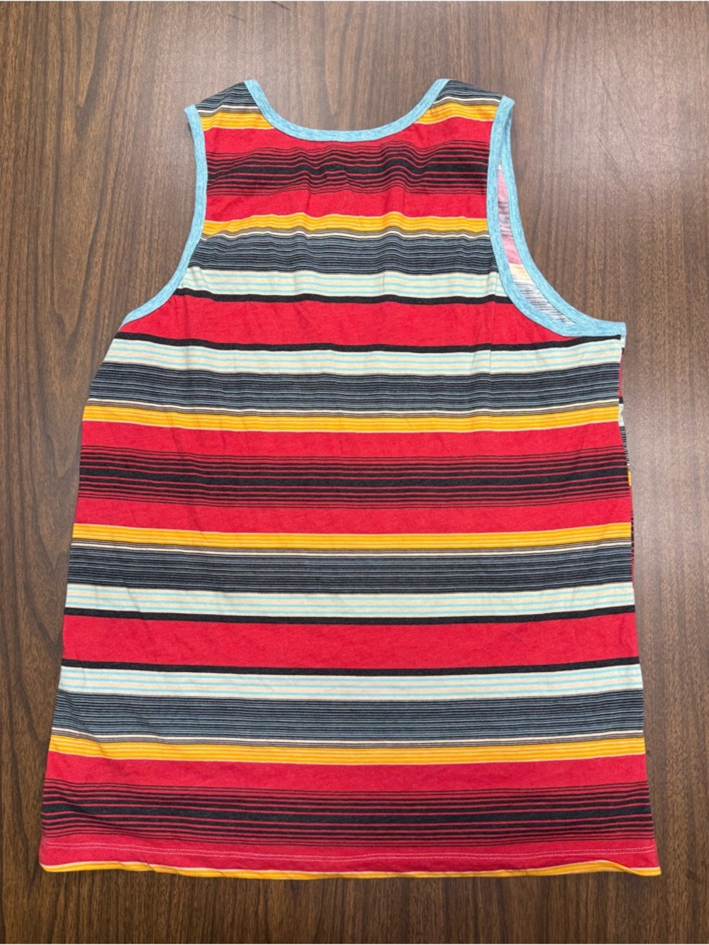 Striped Red & Multi-Color Surf Beach Tank Top with Pocket Size Large 🏖️ - Picture 5 of 5